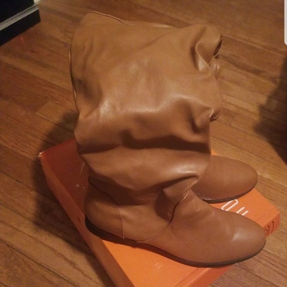 Fall boots - Picture 3 of 3